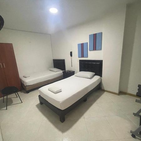 Hotel Villa Real เมเดยิน ภายนอก รูปภาพ