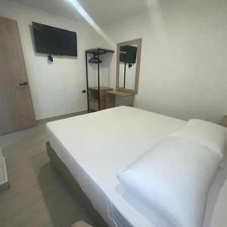 Hotel Villa Real เมเดยิน ภายนอก รูปภาพ