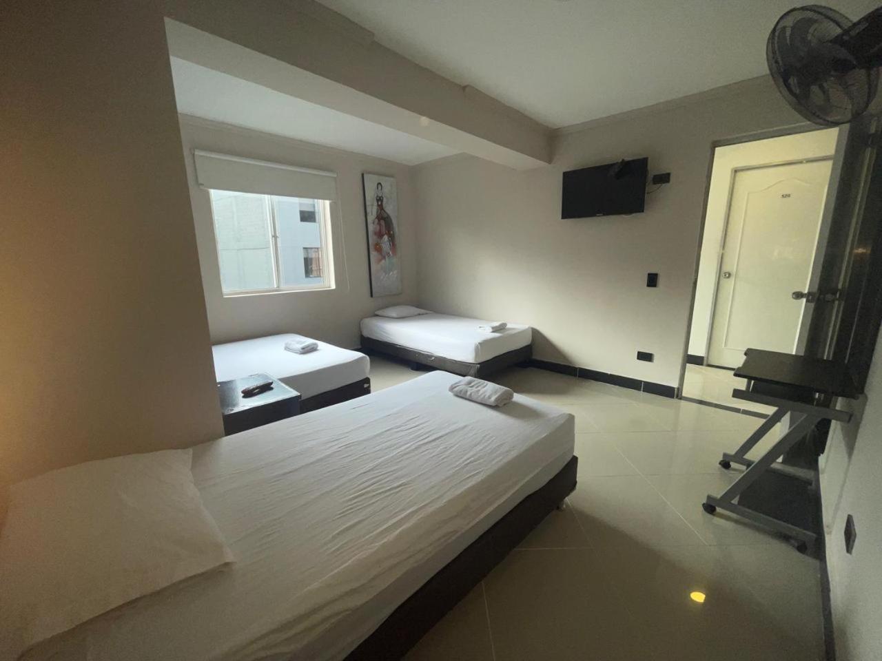 Hotel Villa Real เมเดยิน ภายนอก รูปภาพ