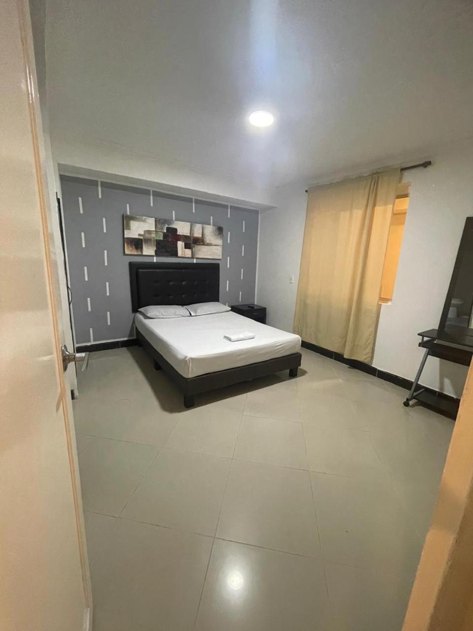 Hotel Villa Real เมเดยิน ภายนอก รูปภาพ