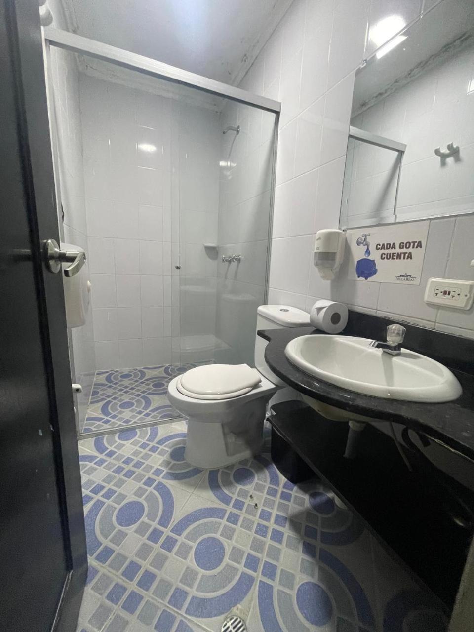 Hotel Villa Real เมเดยิน ภายนอก รูปภาพ